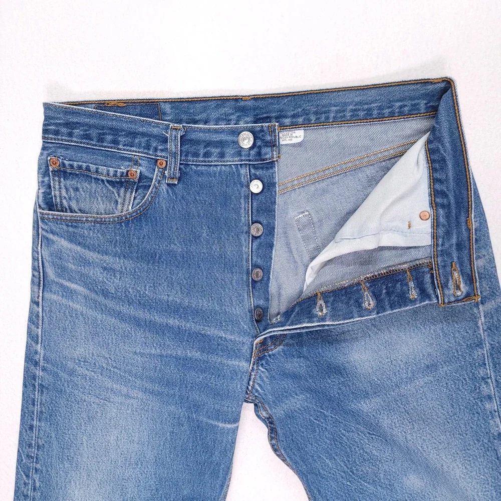 Levis 501 Mens Blue Medium Wash Straight Leg Button Fly Denim Jeans W32 L27